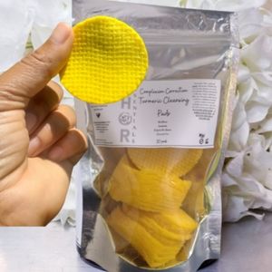 Turmeric Foaming Cleansing Pads 30 pads face body skincare dark spot clear skin
